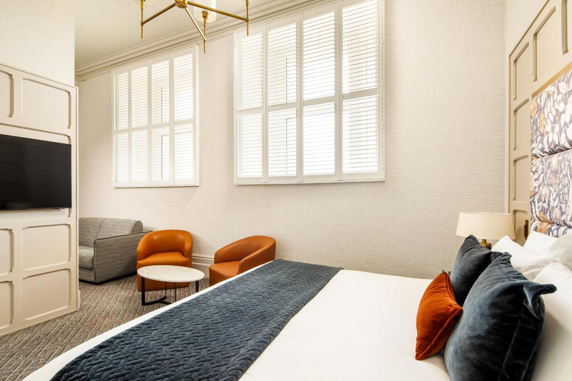 The Municipal Hotel Liverpool - Mgallery Exterior foto A room at the Hotel Commonwealth